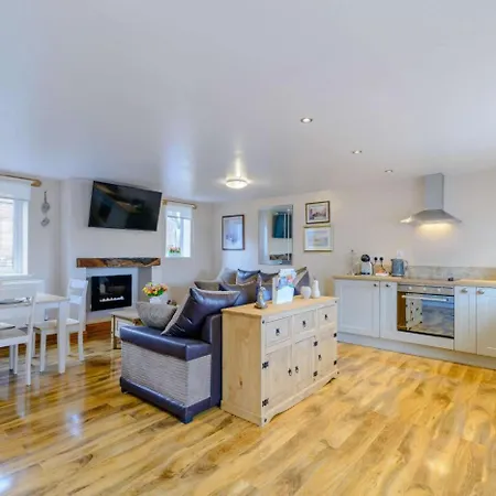 2 Bed In Oc-s34137