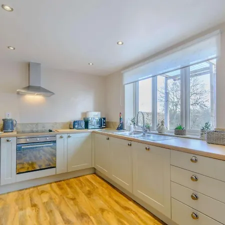 2 Bed In Oc-s34137 * Dunnington (North Yorkshire)